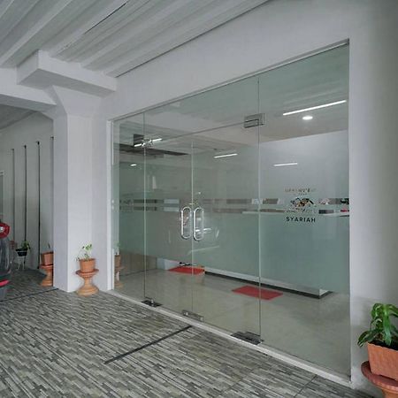 Urbanview Hotel Bari Syariah Palembang By Reddoorz Exteriör bild