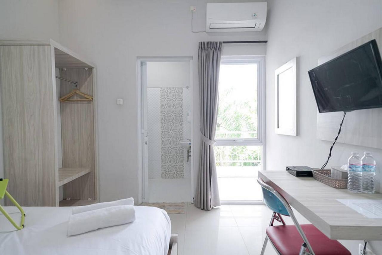 Urbanview Hotel Bari Syariah Palembang By Reddoorz Exteriör bild