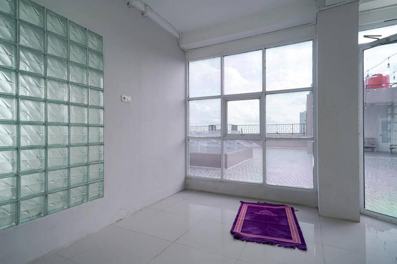 Urbanview Hotel Bari Syariah Palembang By Reddoorz Exteriör bild