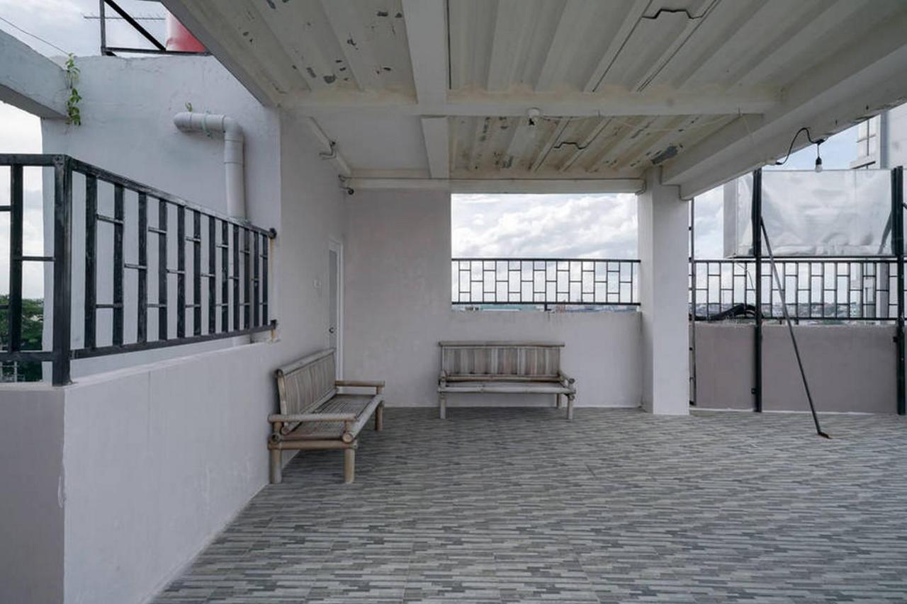 Urbanview Hotel Bari Syariah Palembang By Reddoorz Exteriör bild